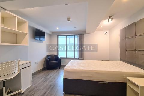 3 bedroom flat share to rent, The Works at Standard House, Half Moon Street, Huddersfield, HD1 2JF