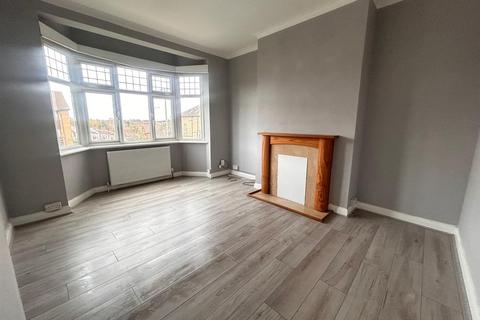 2 bedroom flat to rent, Oakleigh Road North GR, London N20