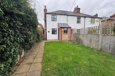 2 bedroom end of terrace house to rent, Downley Road, High Wycombe HP14