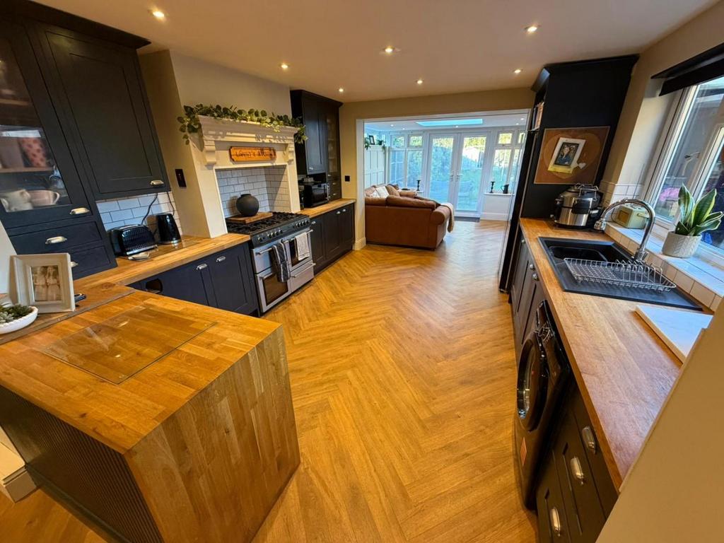 Kitchen diner
