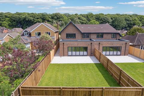 4 bedroom semi-detached house for sale, Spurlands End Road, Great Kingshill HP15