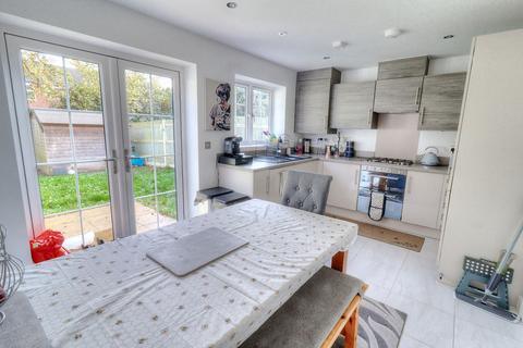 undefined, Springbank Road, High Wycombe HP14