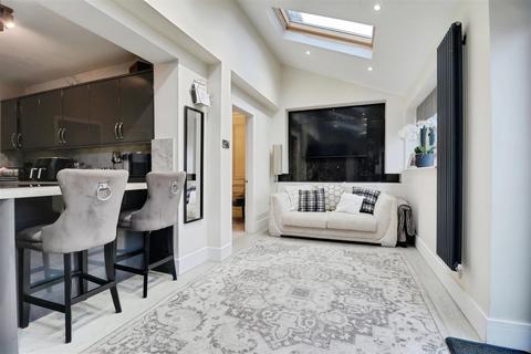 3 bedroom semi-detached house for sale, Lime Grove, Alsager