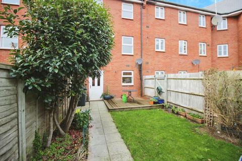 3 bedroom terraced house to rent, Muirfield, Swindon SN25