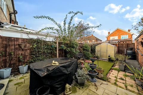 undefined, Fullerton Drive, Surrey KT14