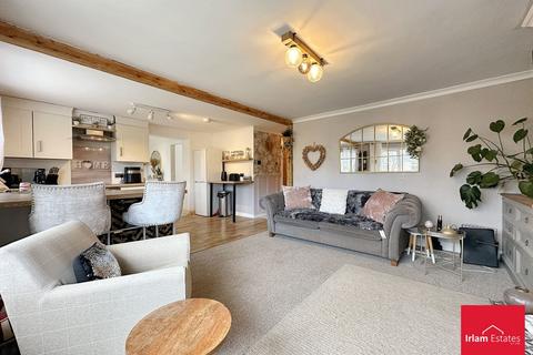 2 bedroom semi-detached bungalow for sale, New Moss Road, Cadishead, M44