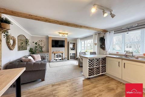 2 bedroom semi-detached bungalow for sale, New Moss Road, Cadishead, M44