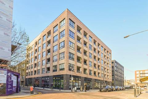 2 bedroom flat to rent, Ardens Building, London E3