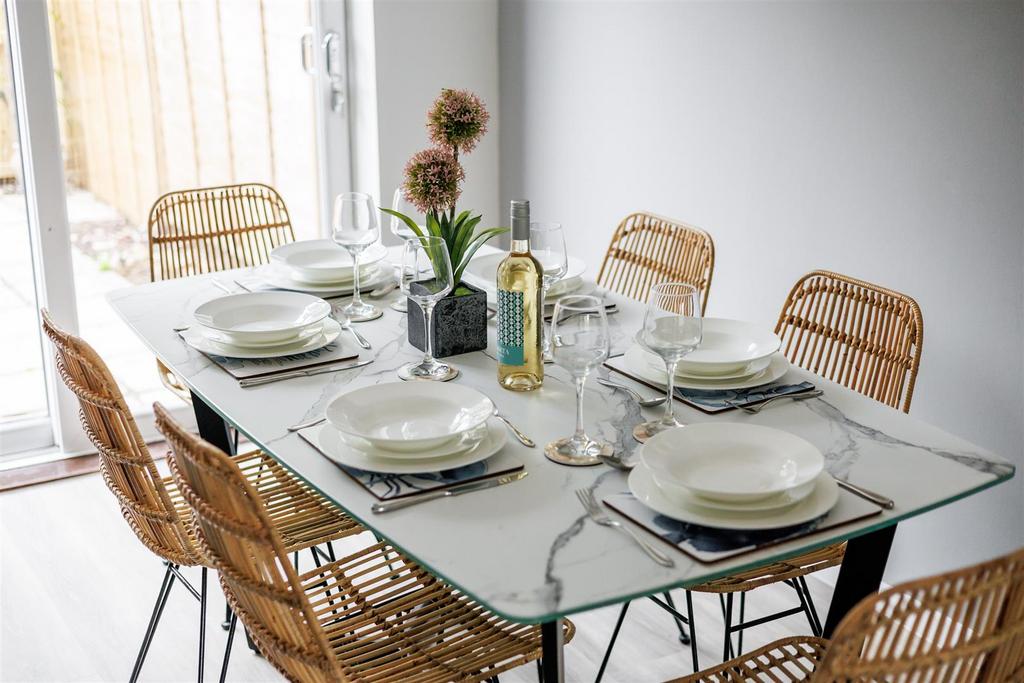 50 Vallis Close-8print.jpg