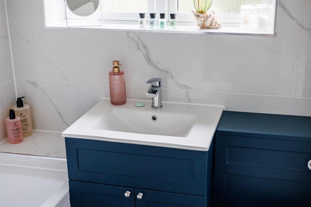 50 Vallis Close-3print.jpg