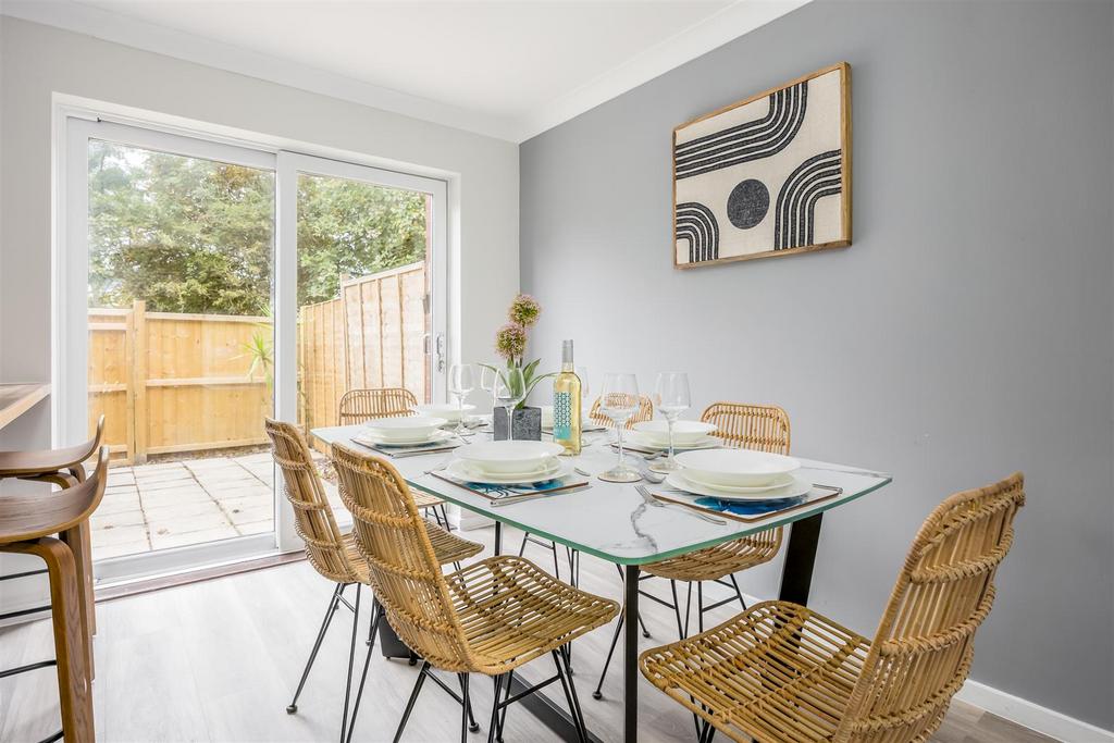 50 Vallis Close-17print.jpg