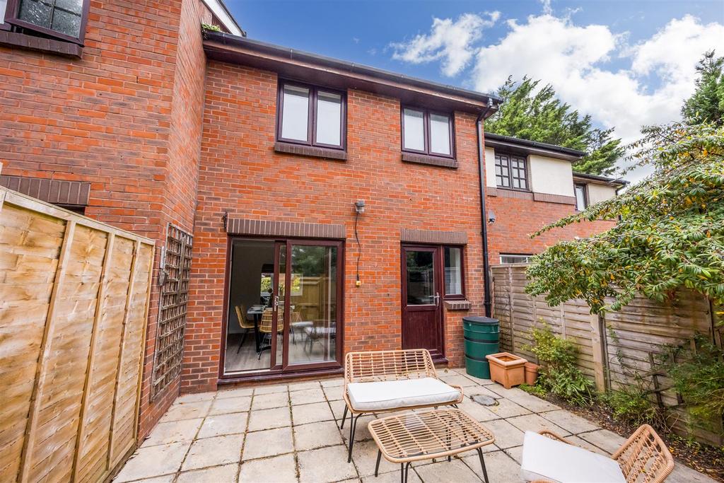 50 Vallis Close-2print.jpg