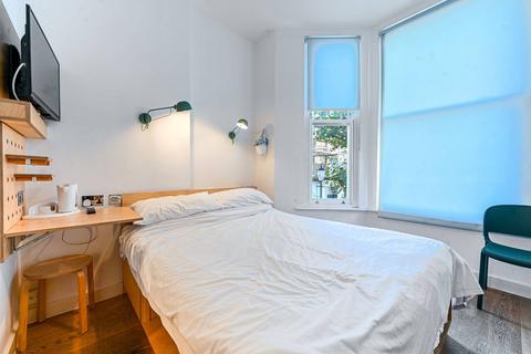 undefined, Earls Court, Earls Court, London, SW5