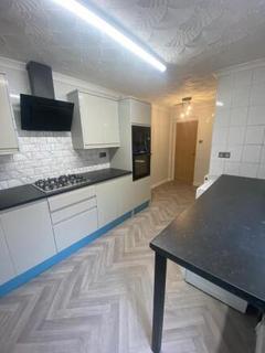 3 bedroom terraced house to rent, Valley Road, Stourbridge DY9