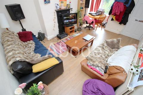 Brudenell Street, Hyde Park, West Yorkshire