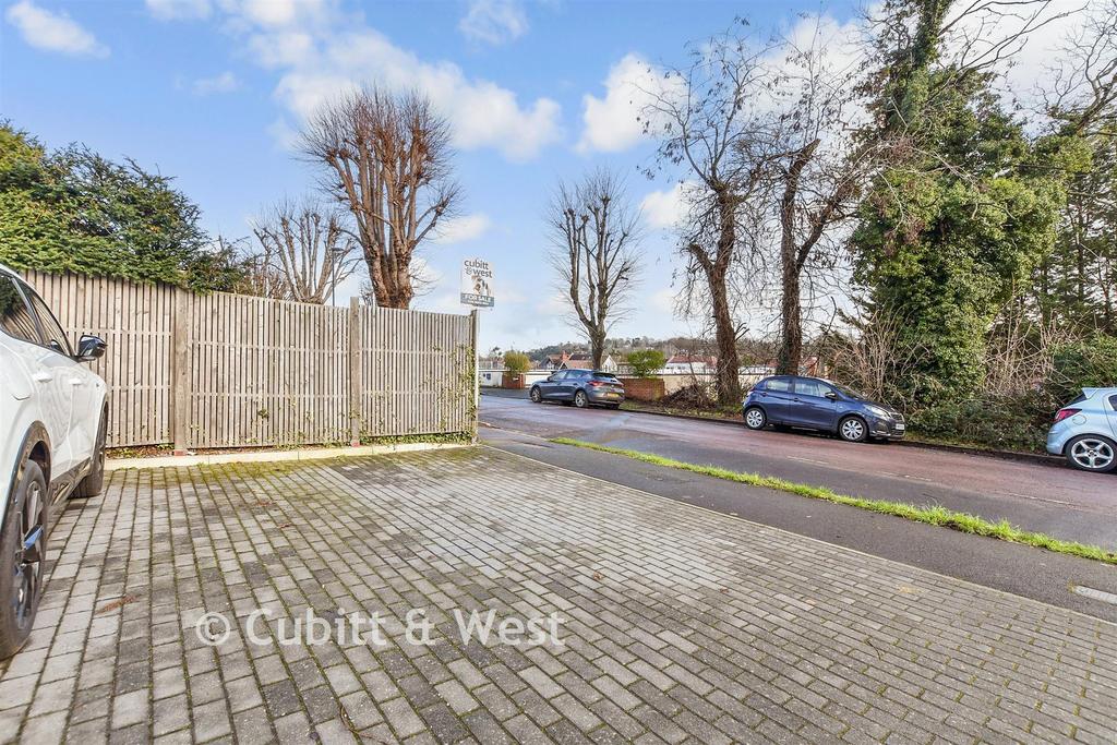 Driveway/Parking