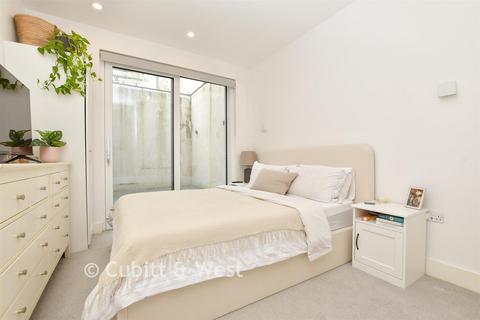 2 bedroom apartment for sale, Purley Rise, Purley, Surrey