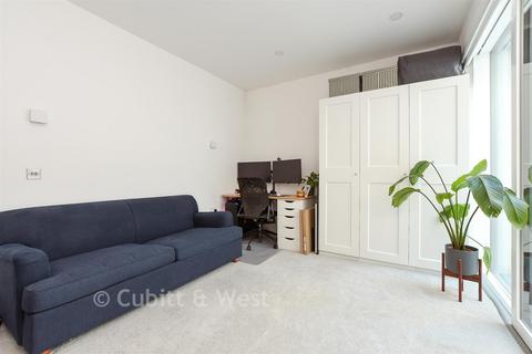 2 bedroom apartment for sale, Poirier House, Purley CR8