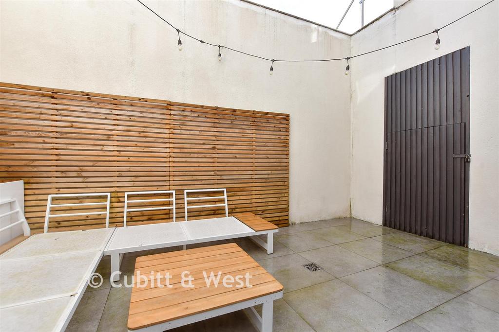 Balcony / Terrace