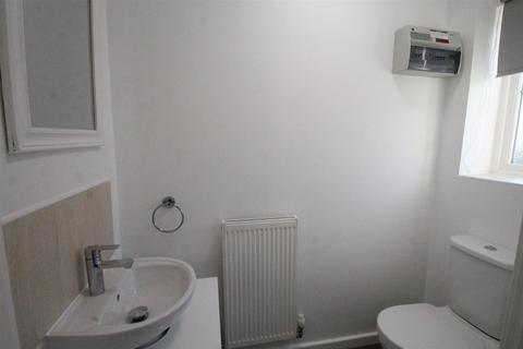undefined, Markham Rise, Bedford