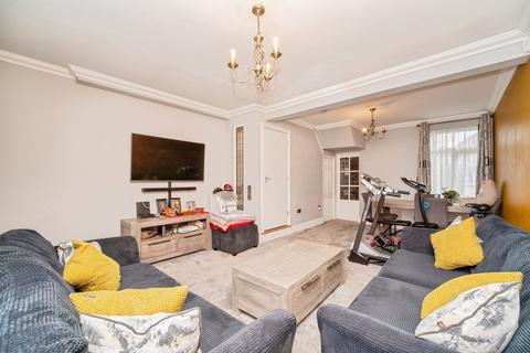 undefined, Waterloo Road, Uxbridge UB8