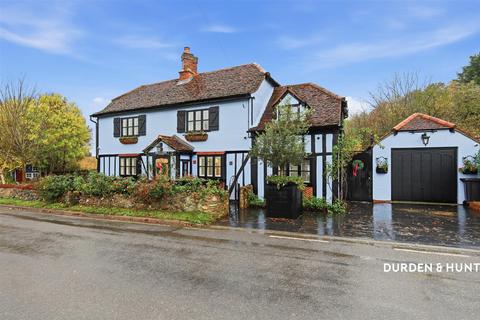 4 bedroom detached house for sale, Hobbs Cross, Threshers Bush, CM17