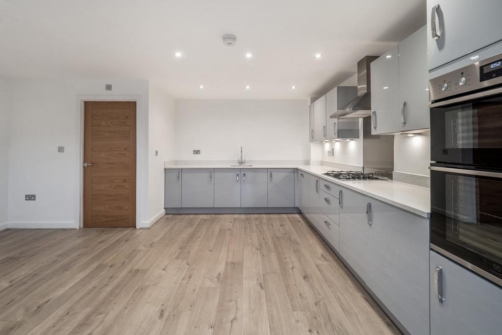 Kitchen 4