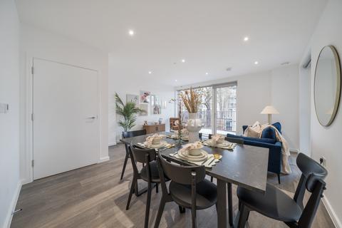 2 bedroom apartment to rent, 6 Headlam Avenue, London SW4