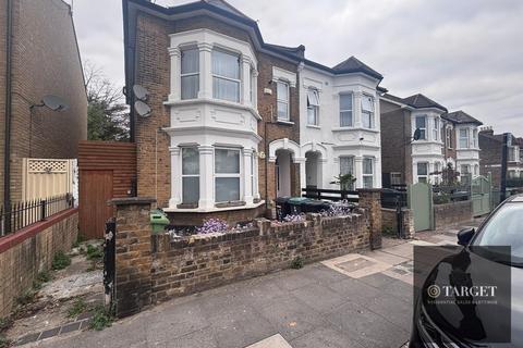 2 bedroom flat to rent, Myddleton Road, London N22