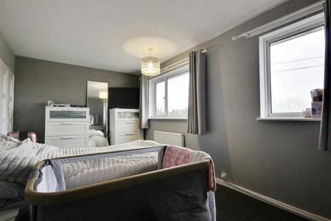 2 bedroom terraced house for sale, Auchinleck Close, Driffield