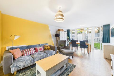 undefined, Cordwainers Road, Cheltenham, Gloucestershire, GL52