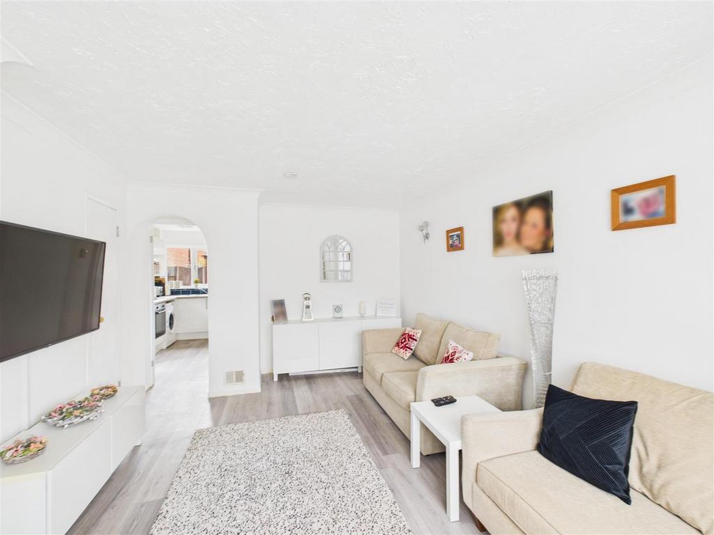 CAM05170 G0-PR0036-STILL010.jpg