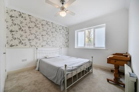 undefined, Abbotsmead Place, Caversham, Reading, RG4
