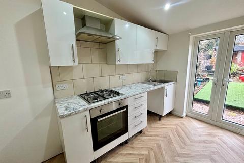 2 bedroom terraced house to rent, Gloucester Street, Aberdare, CF44
