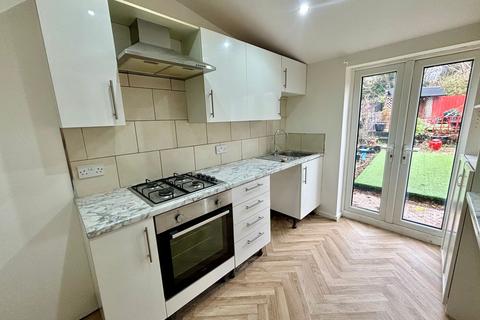 2 bedroom terraced house to rent, Gloucester Street, Aberdare, CF44