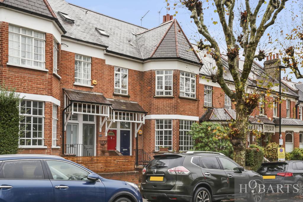 Two-Bedroom Duplex Maisonette on Mount View Road