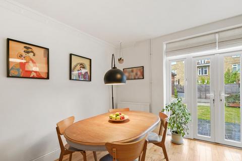 2 bedroom maisonette to rent, Bruce Road, London, E3