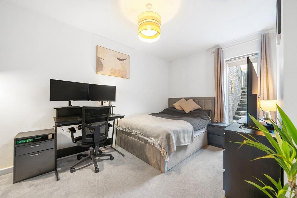 Bedroom 2.jpg
