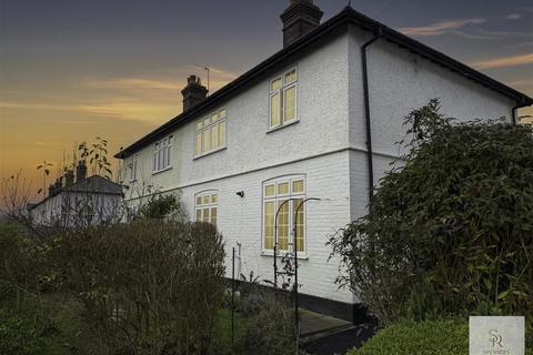 undefined, St. Albans Hill, Hemel Hempstead HP3