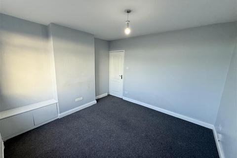 3 bedroom end of terrace house to rent, Ridgeway Lane, Mansfield NG20