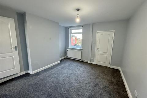 3 bedroom end of terrace house to rent, Ridgeway Lane, Mansfield NG20