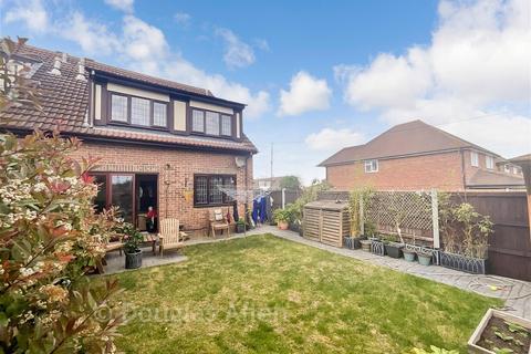 undefined, London Road, Wickford, Essex