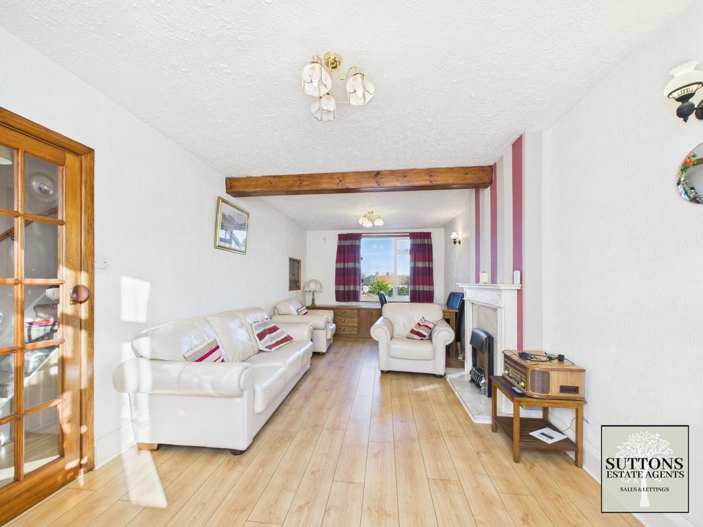 88 Forknell Avenue, Wyken Coventry CV2 3 EL