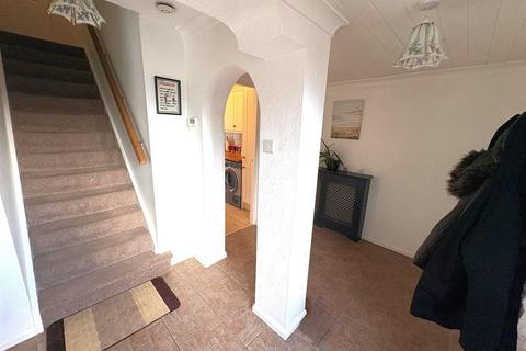 3 bedroom house to rent, Granby Close, Corby NN18