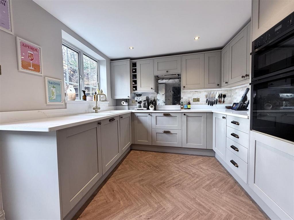 Fitted Breakfast Kitchen