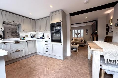 undefined, Priory Road, Warwick
