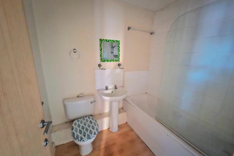 2 bedroom apartment for sale, Henry Bird Way, Southbridge NN4