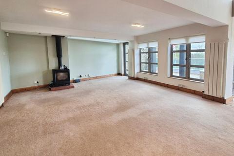 3 bedroom detached house to rent, Hayfield Hill, Rugeley, WS15 4RS