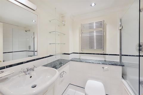 4 bedroom flat for sale, Eaton Square, London SW1W