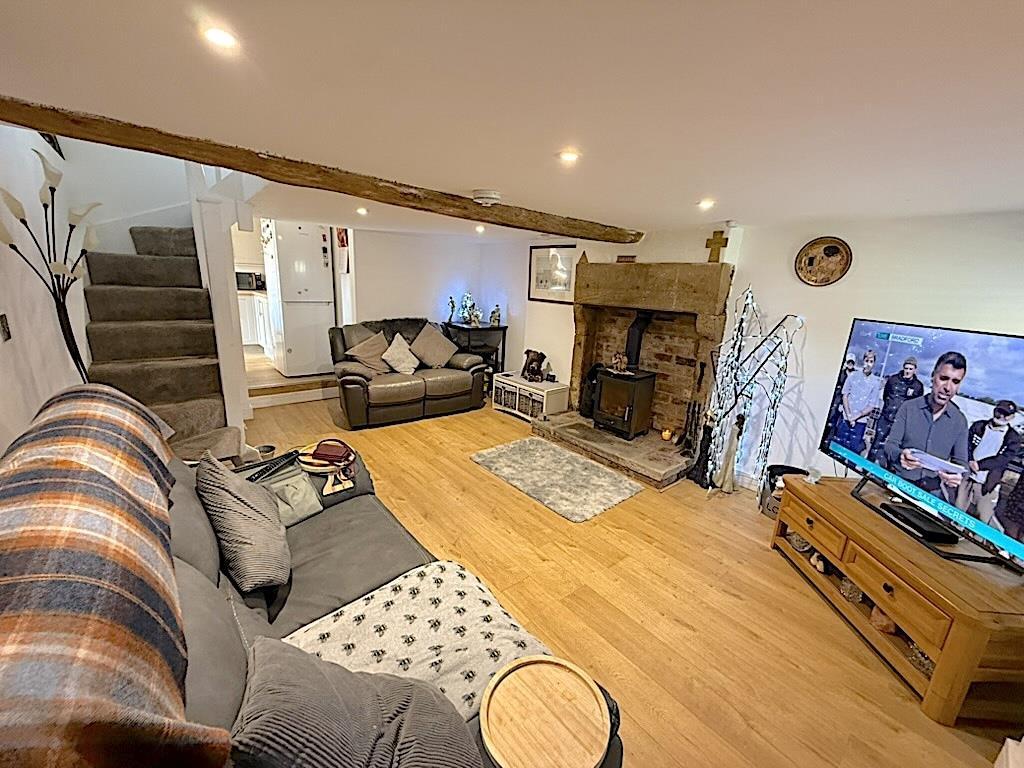 Livingroom 2nd.jpg